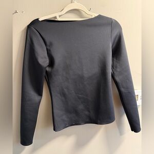 Abercrombie boat, neck, black shirt